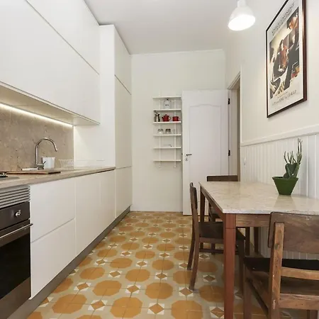 Stylish Flat In Principe Real By Guestready Lisboa