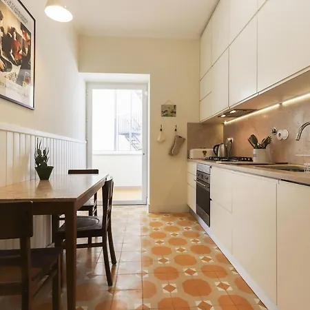 Stylish Flat In Principe Real By Guestready